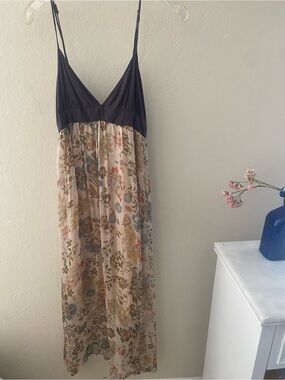 Covet brand floral Chiffon Maxi Dress with Black Bodice